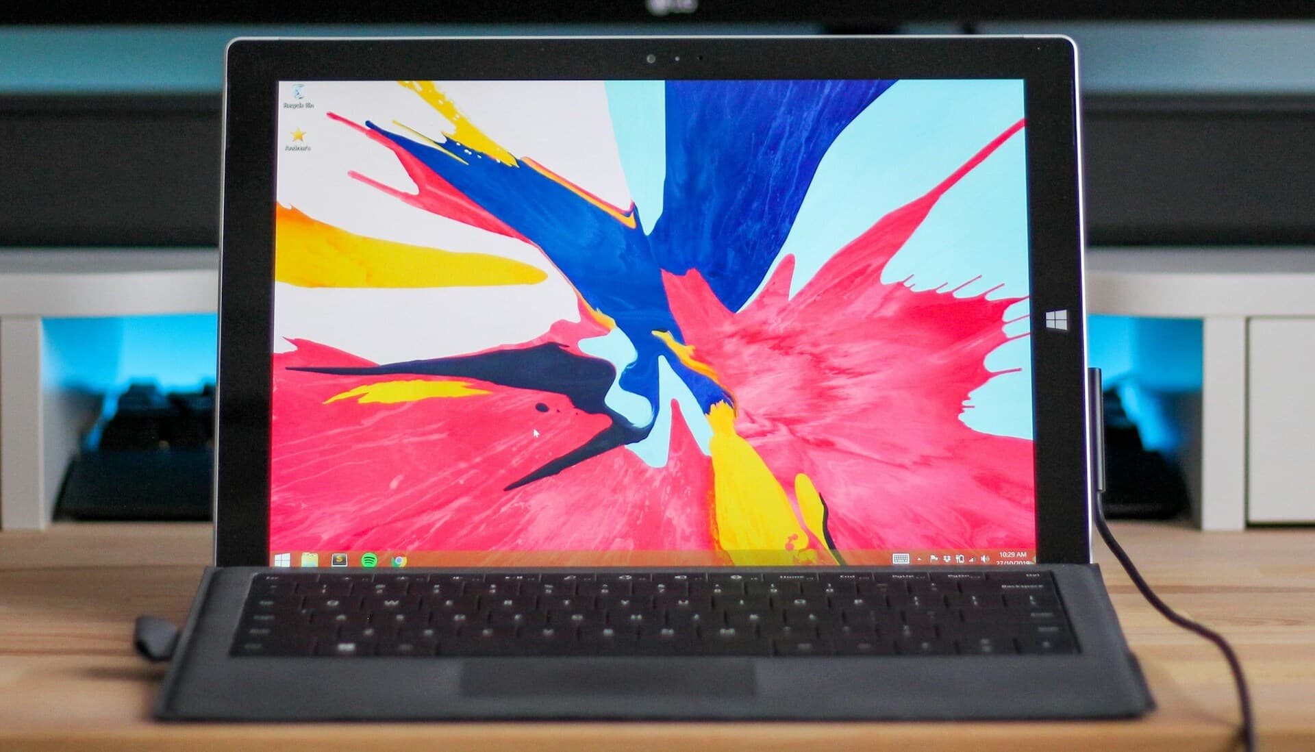 An image of a laptop